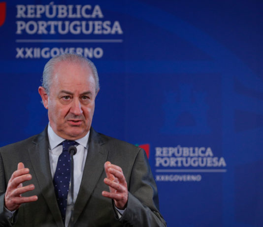 Rui Rio quer que Marcelo seja mais exigente com o Governo mas afasta crise política