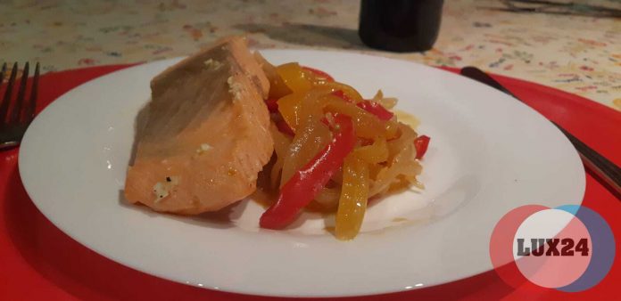 Cozinhando, com Cidália Rodrigues: Salmão com pimentos