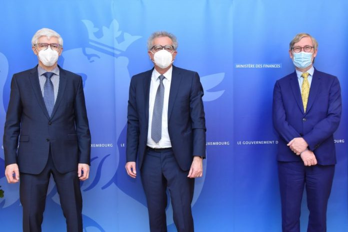 (Da esquerda para a direita) Etienne Reuter, Pierre Gramegna e Raymond Bausch – FOTO ©MFIN